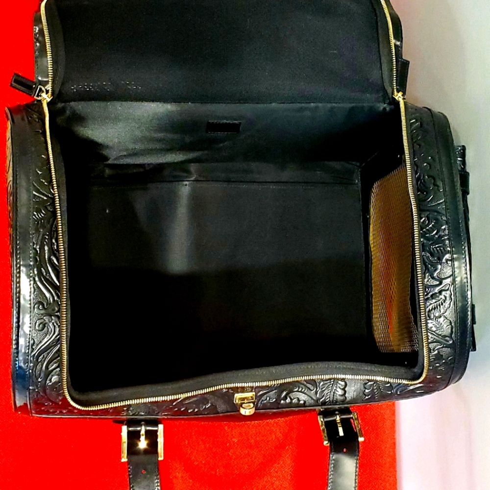 Versace Pet Carrier - Picture 5 of 10